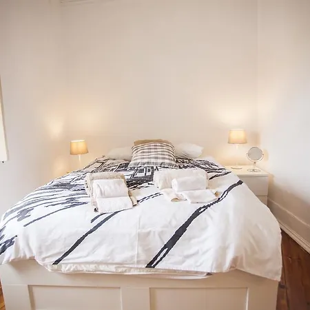 Lovelystay Principe Real Charming Flat * Lisboa